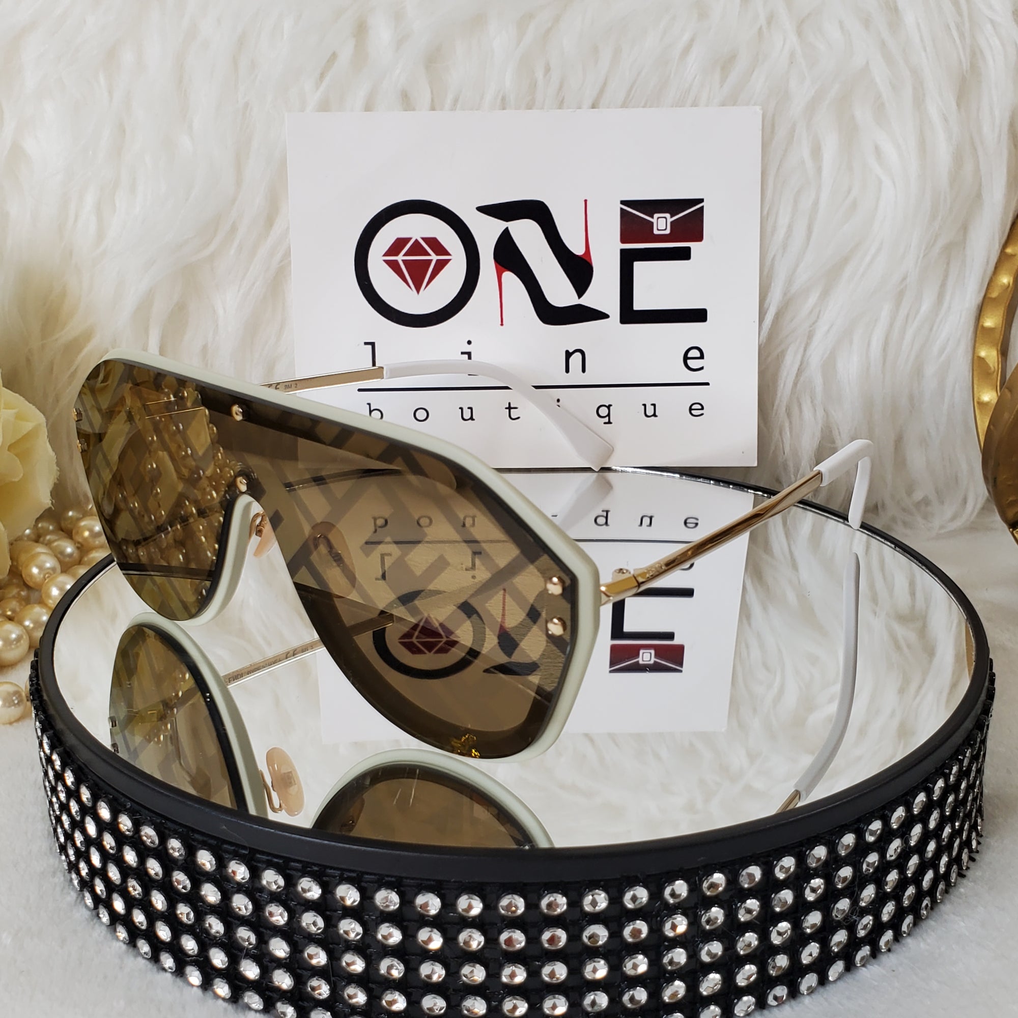 Fendi Eyewear Logo Aviator Sunglasses - Farfetch | Fendi, Siyahi kadın,  Gözlük