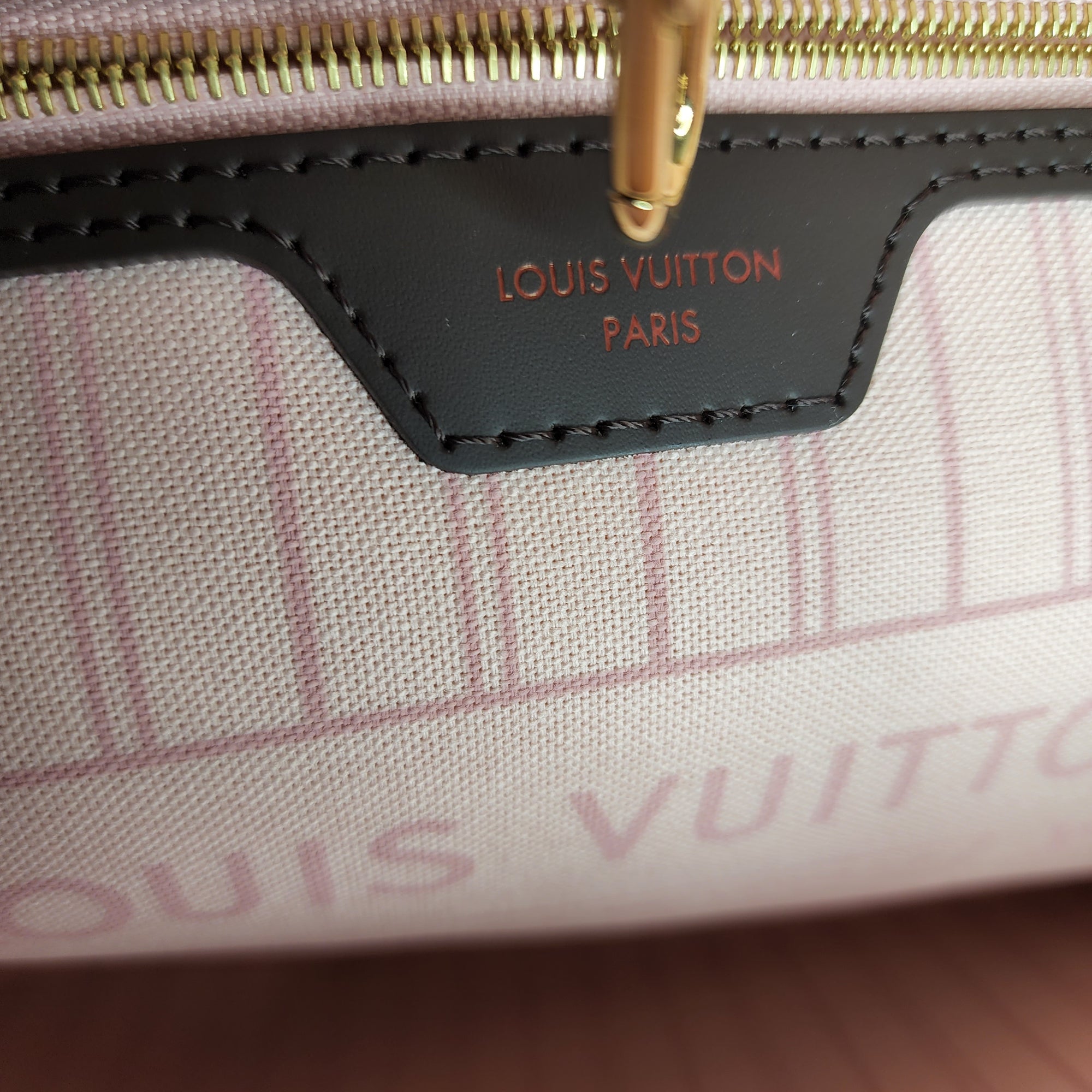 Louis Vuitton Rose Ballerine Quilted Calfskin Small New Wave