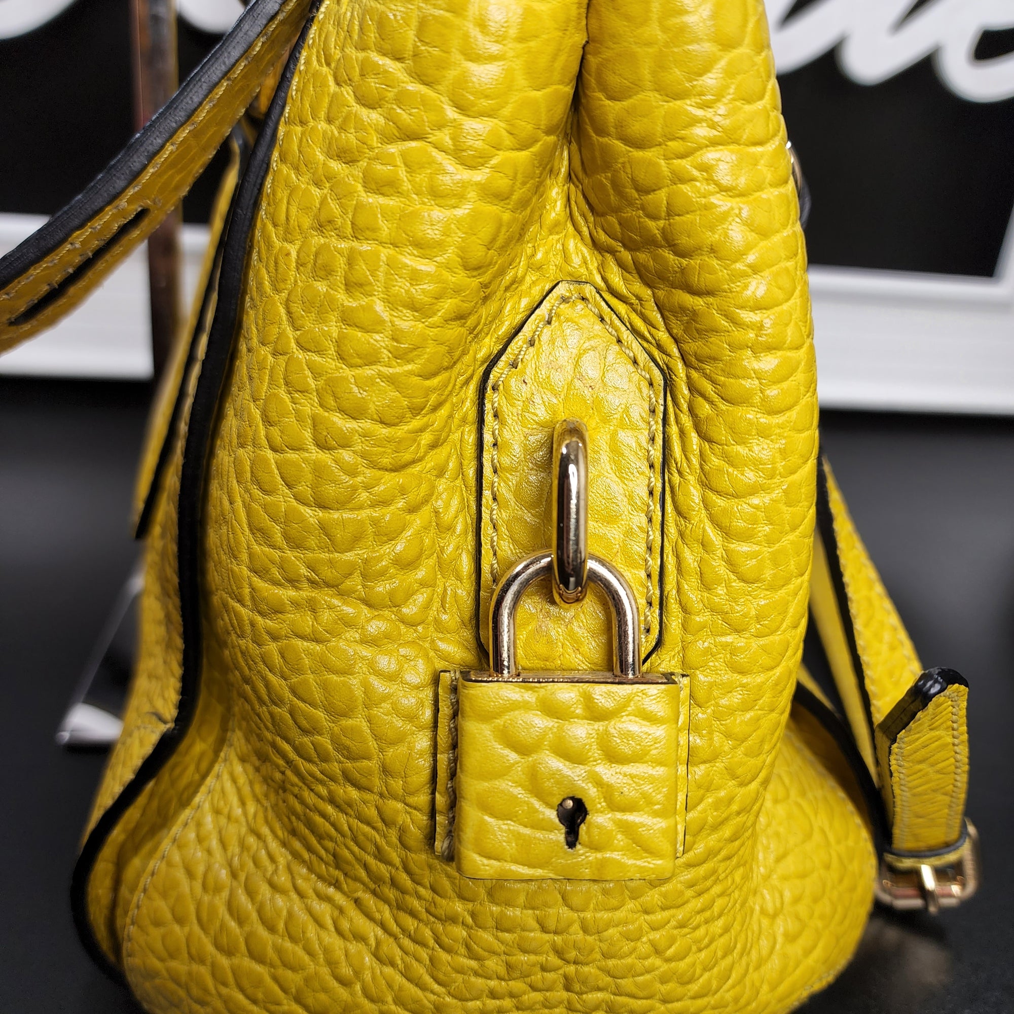 BURBERRY PRORSUM YELLOW PEBBLED LEATHER TOTE BAG NEW